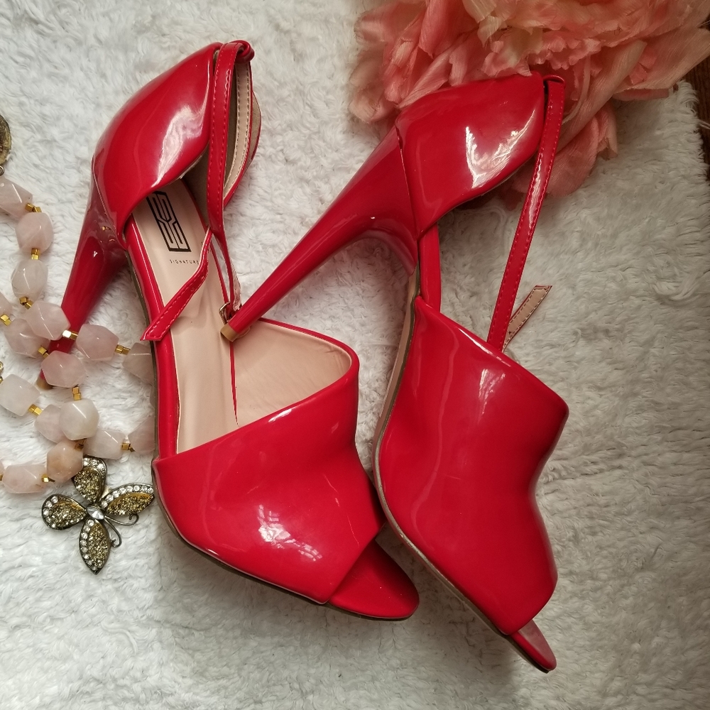 Signature by ShoeDazzle Red Asymmetric Heel